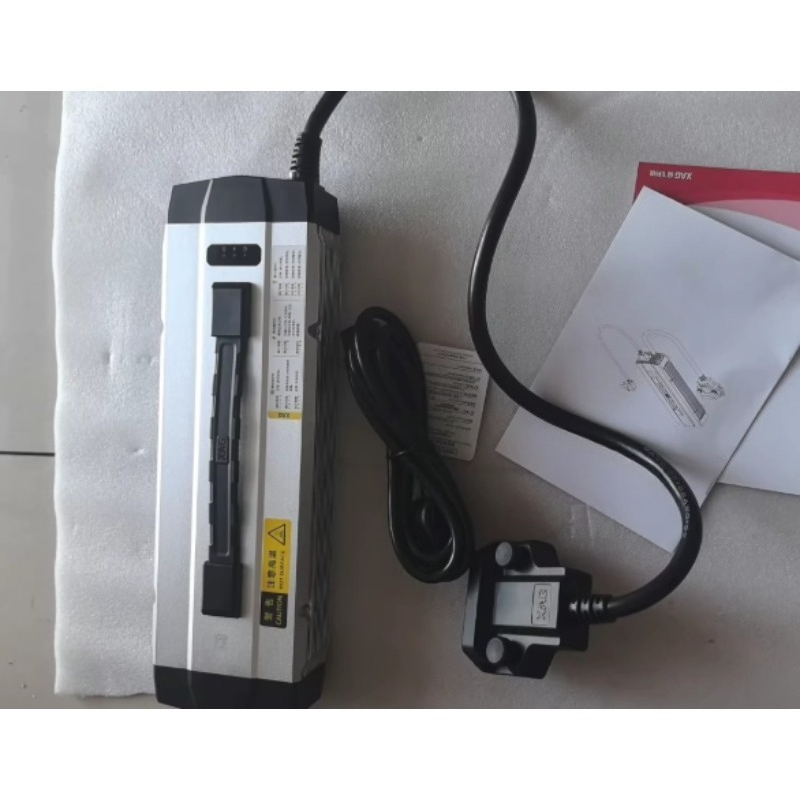 Caricabatterie CM13600 per Dro - Drone Charger recensione e prezzo